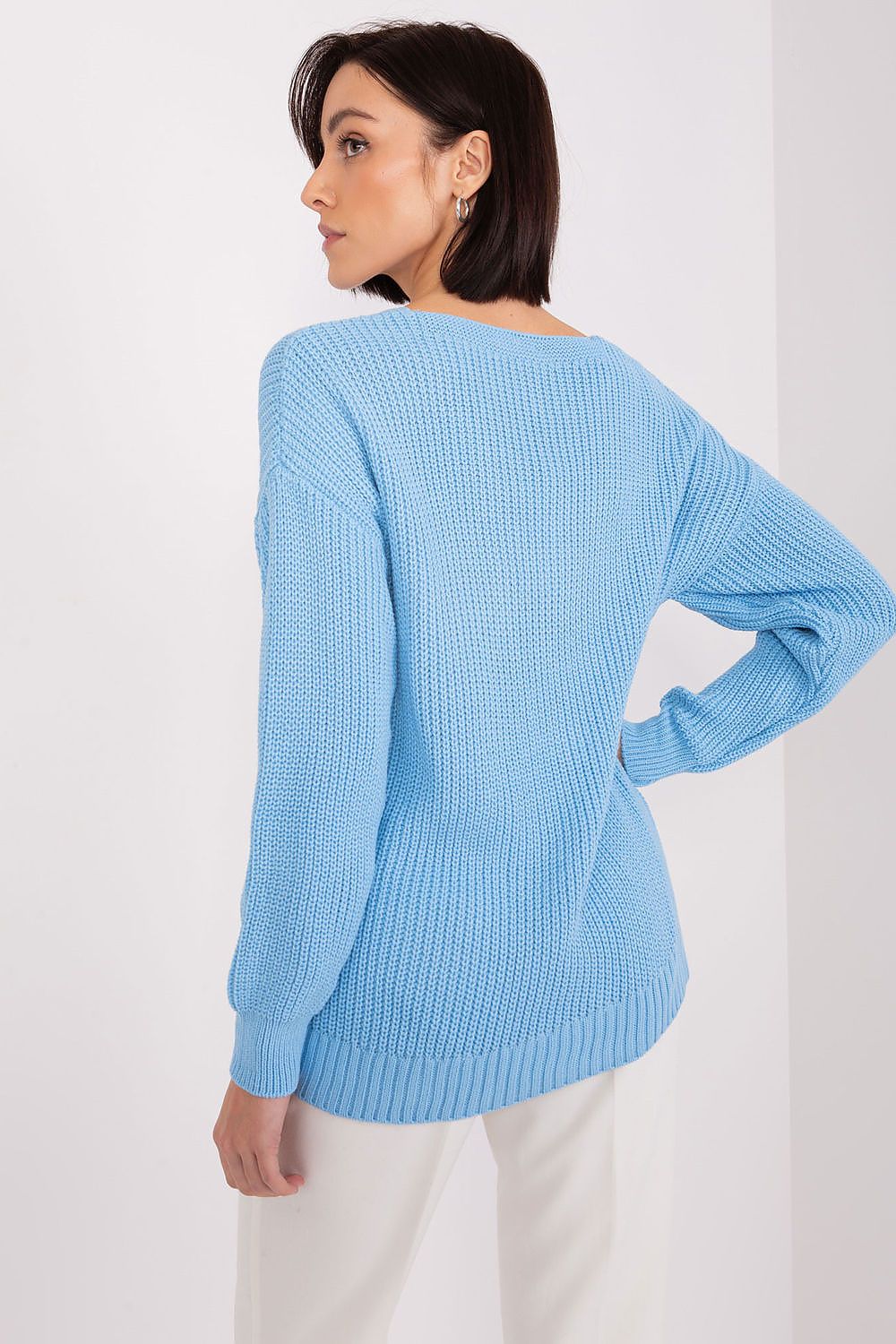 V-neck jumper lightblue