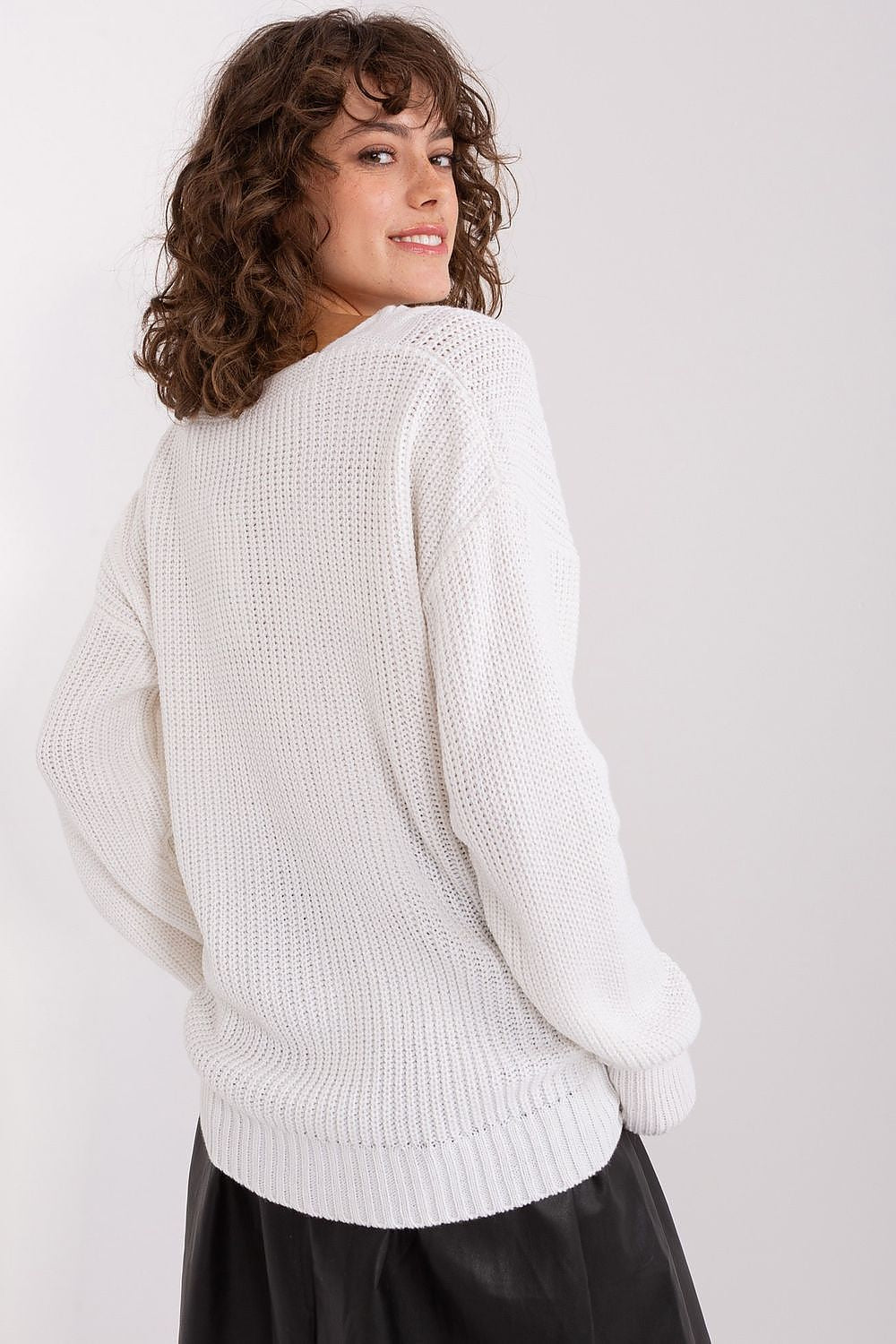 V-neck jumper white