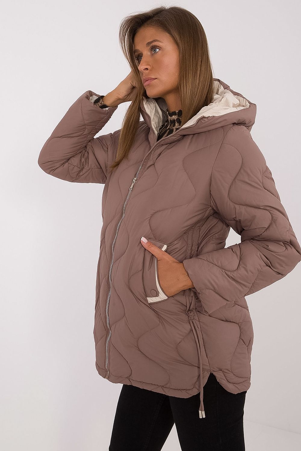 Quilted standard length jacket brown