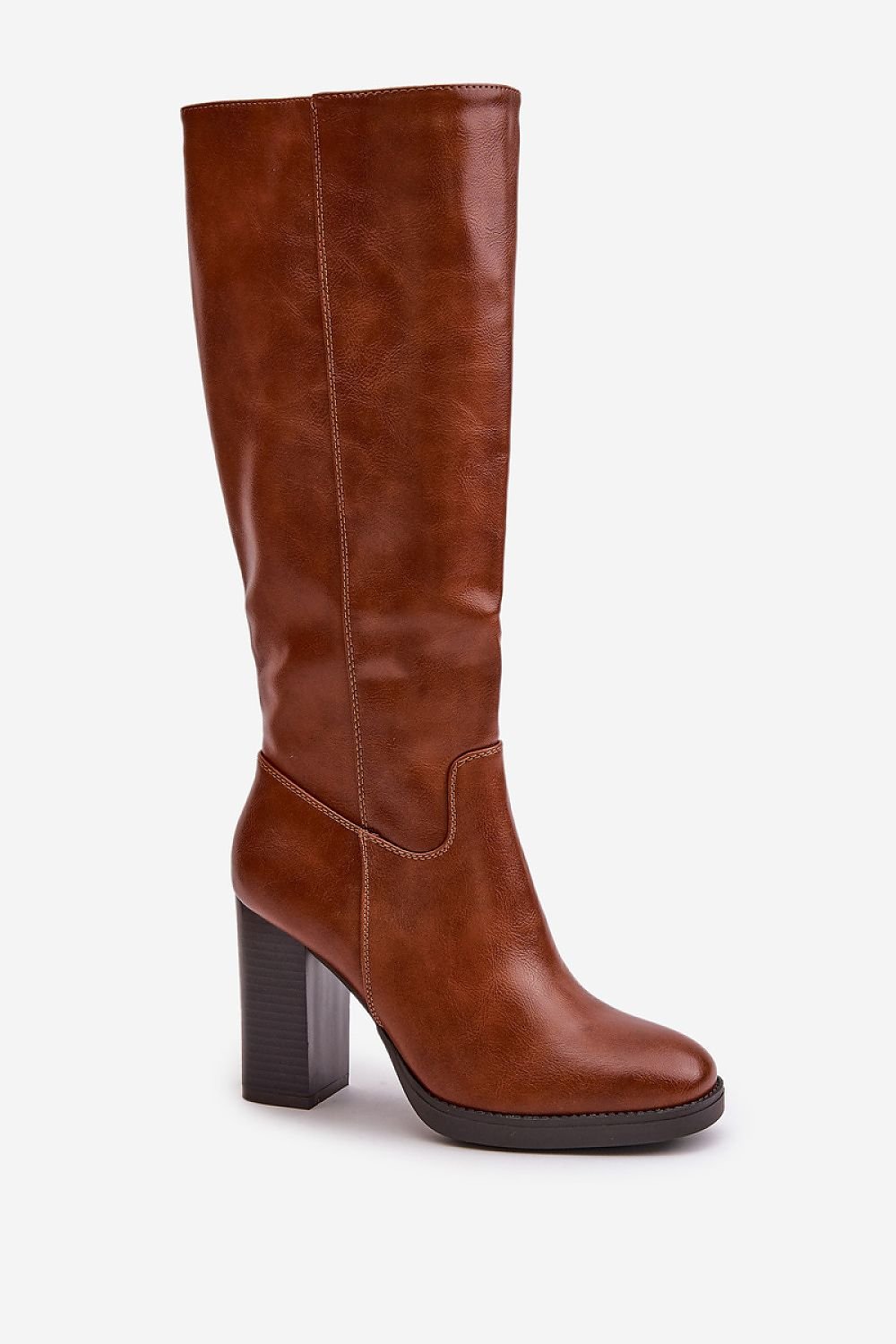 Classic rounded toe boots