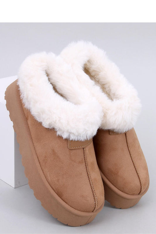 Furry sliders brown