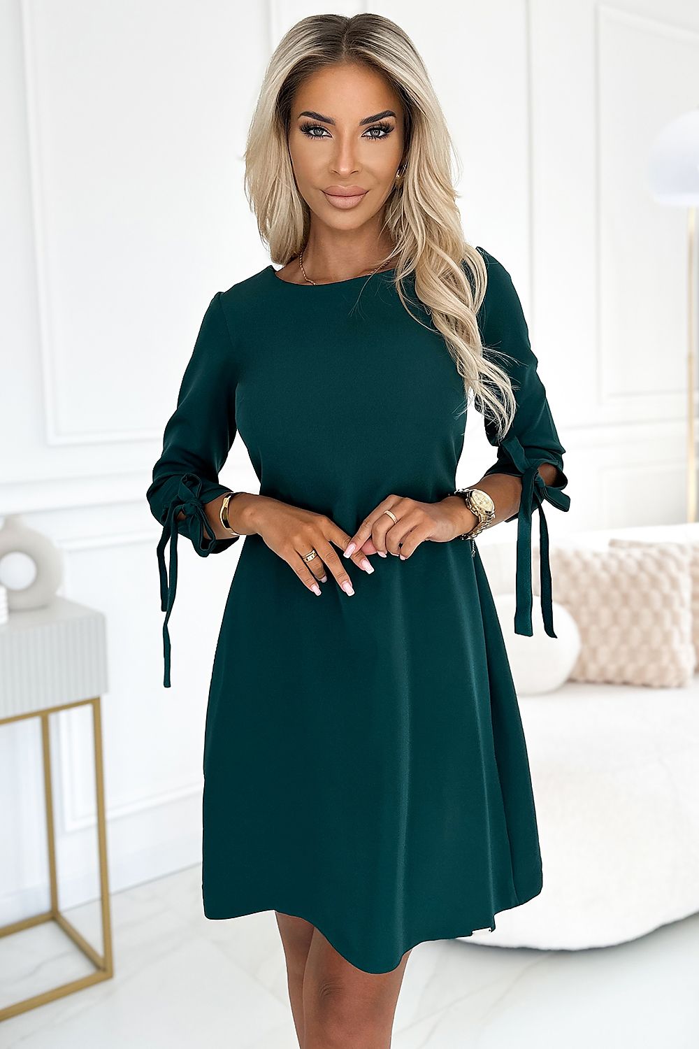 Elegant basic dress