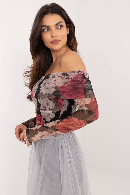 Nett off-shoulder top