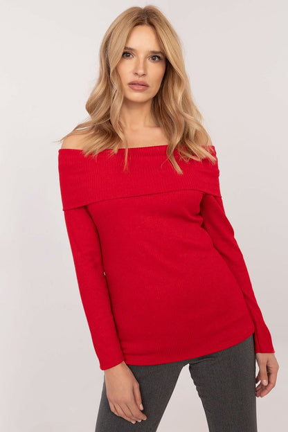 Off-shoulder knit jumper