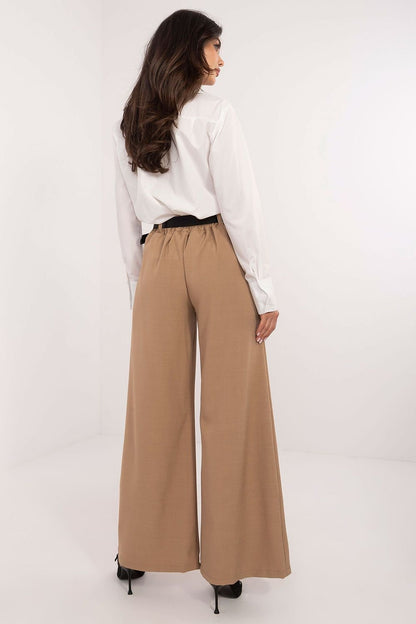 Wide leg trousers