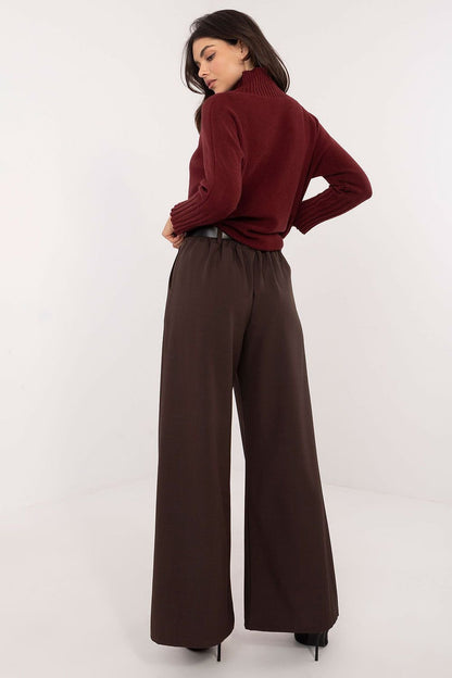 Wide leg trousers