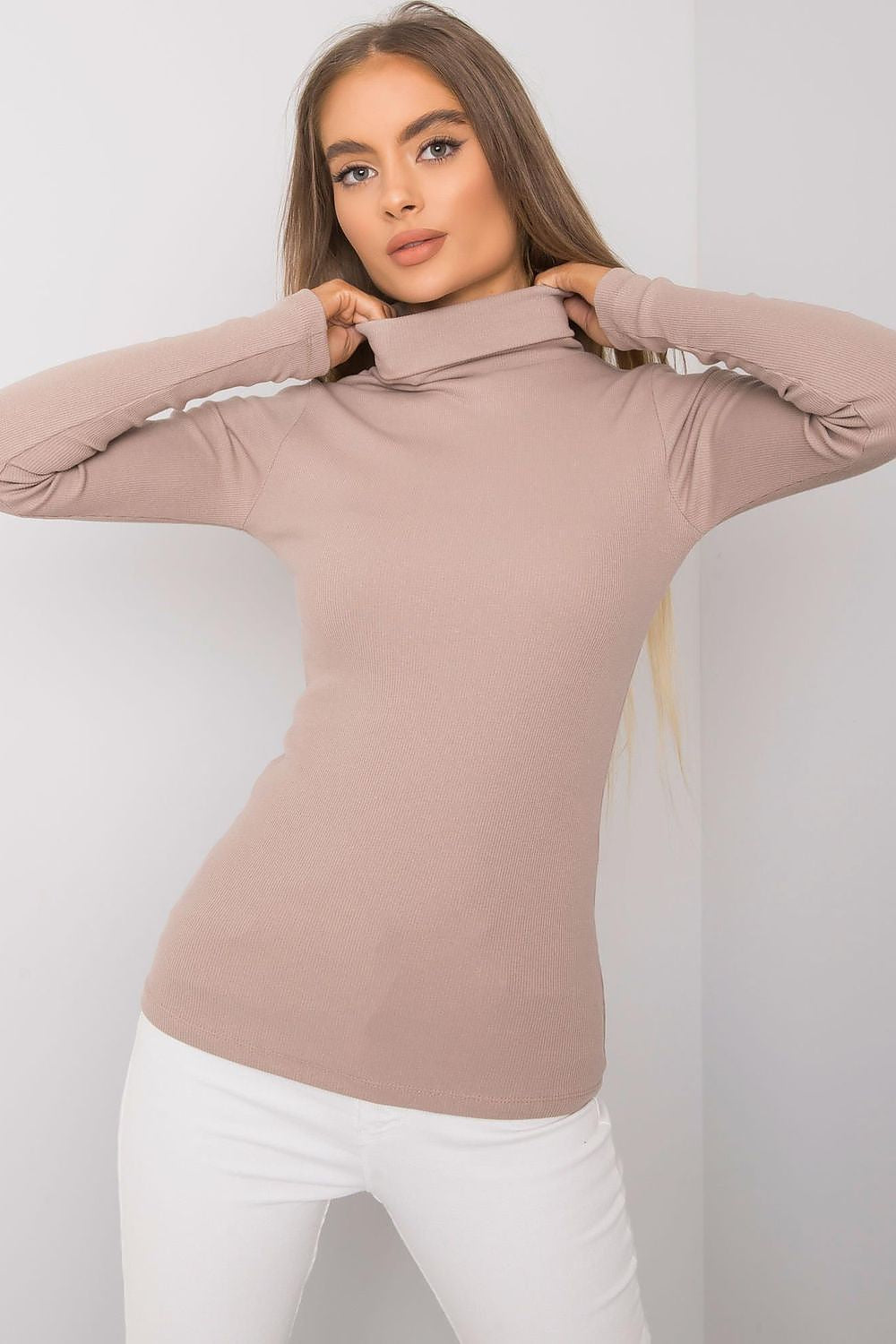 Turtleneck basic cut